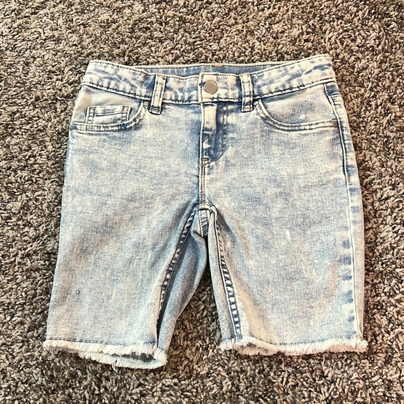 Bermuda shorts - Picture 7 of 16